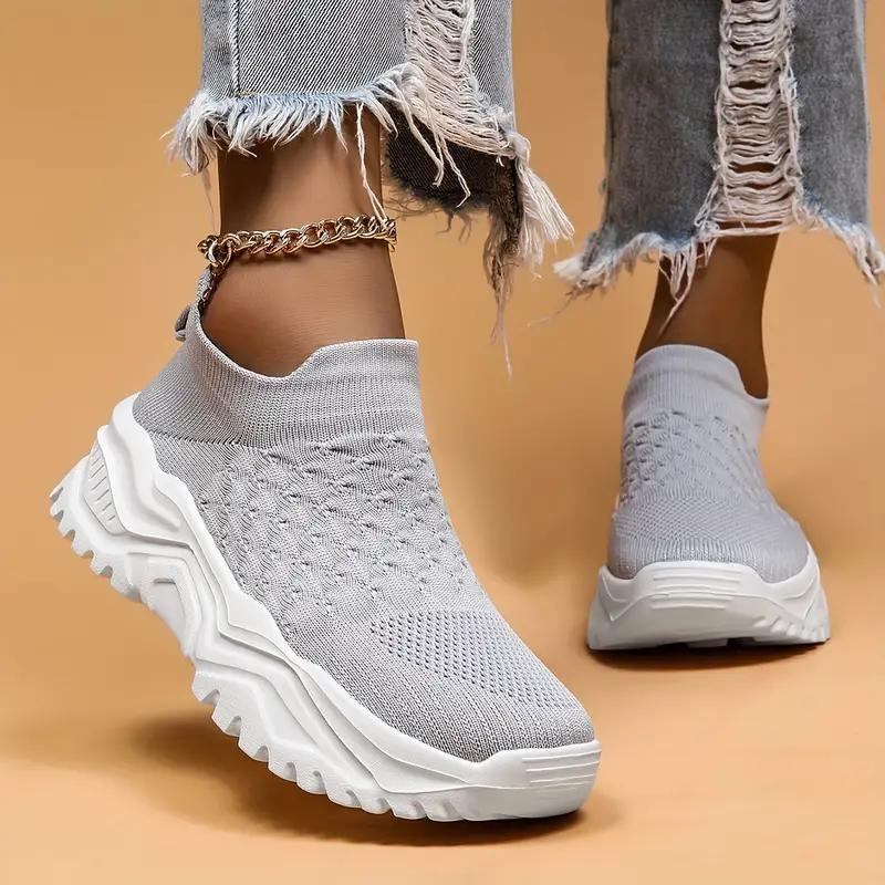Orthopedic sneaker for women