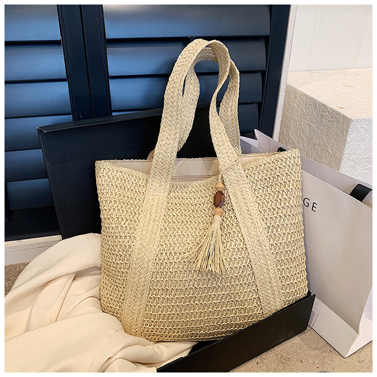 Sommertasche Aus Stroh mit Lässigem Design