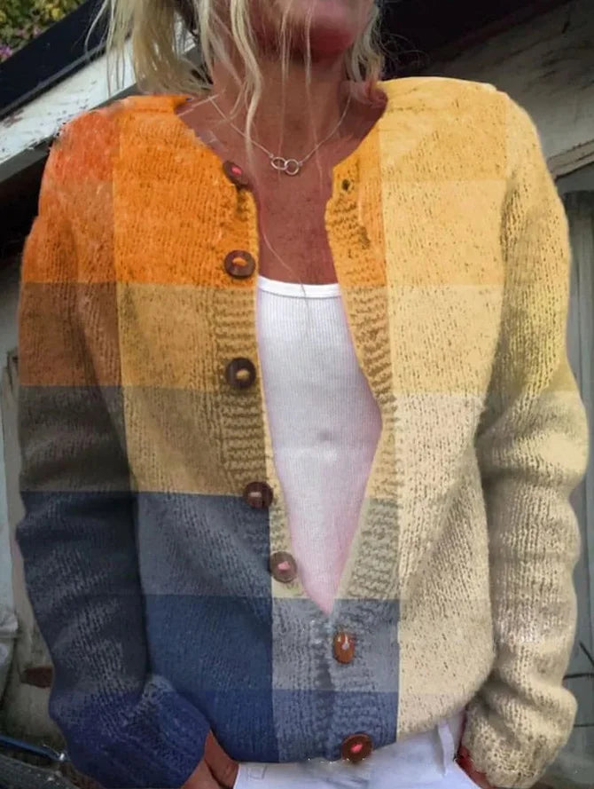 Weiche Strickjacke mit Blütenstickerei