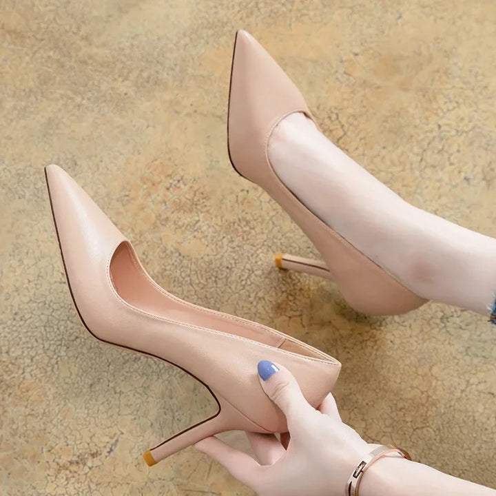 High Heels mit spitzer Spitze