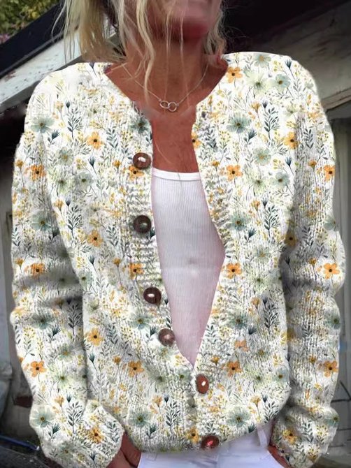 Weiche Strickjacke mit Blütenstickerei
