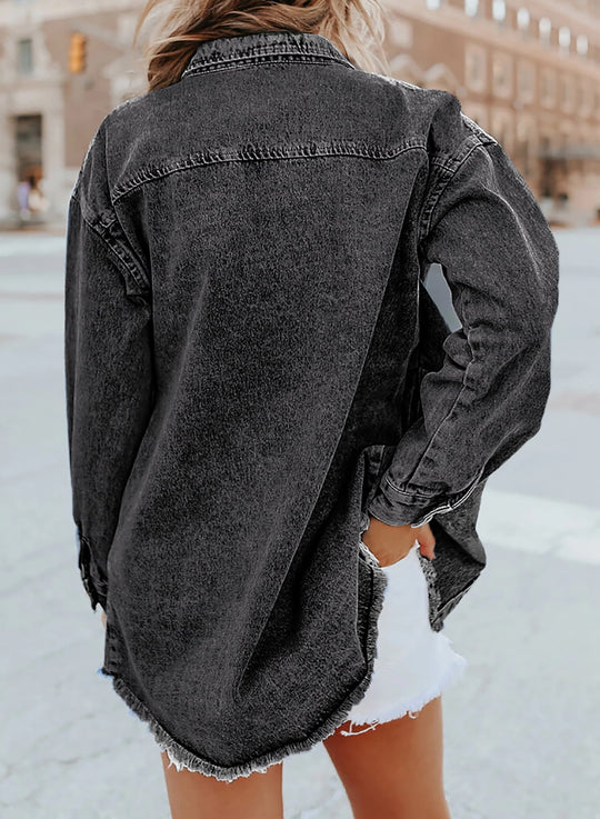 Mach jedes Outfit schöner mit dieser Jeansjacke