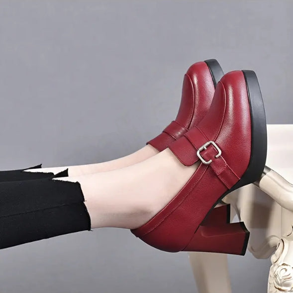 Vielseitige Stiefel mit Absatz aus Leder Shopnory