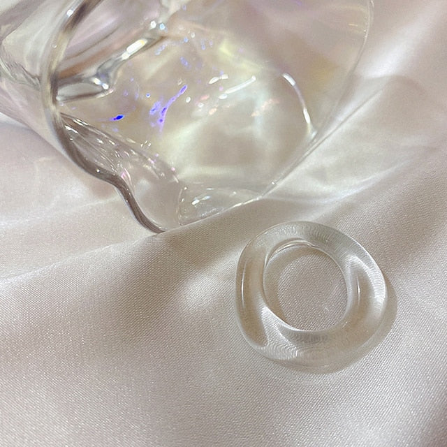 Ästhetische transparente unregelmäßige Harzringe | Shop Nory