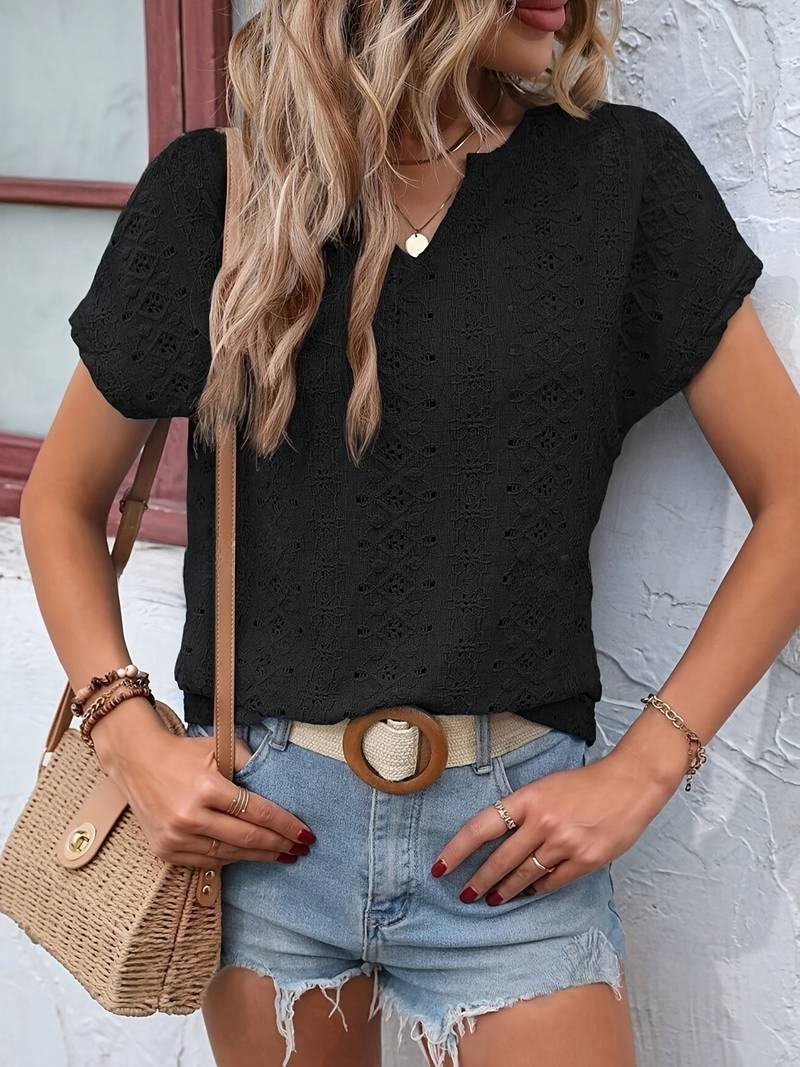 T-Shirt Mit Eingekerbtem Ausschnitt Und Lochstickerei