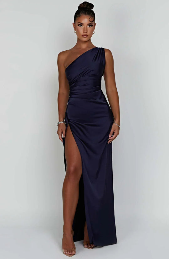 Kleid | One-Shoulder-Schlitzkleid aus Satin
