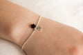 Silbernes Armband mit zwei kleinen Sternen – Himmlische Eleganz für jeden Anlass | Shop Nory