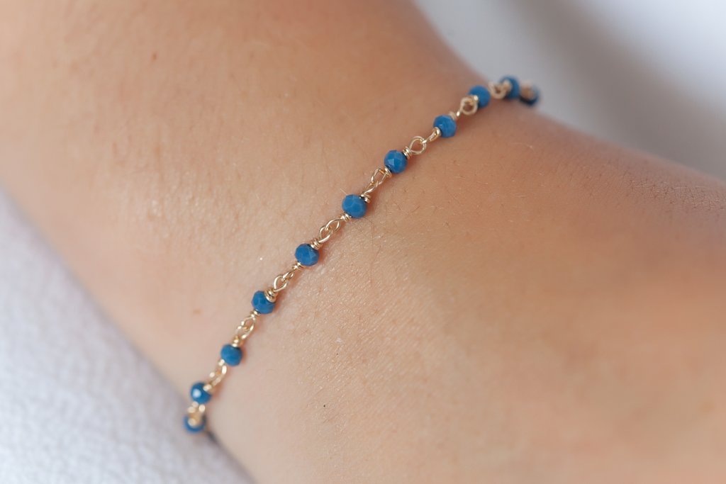 Armband mit bunten Steinen - 16 Karat vergoldet | Shop Nory