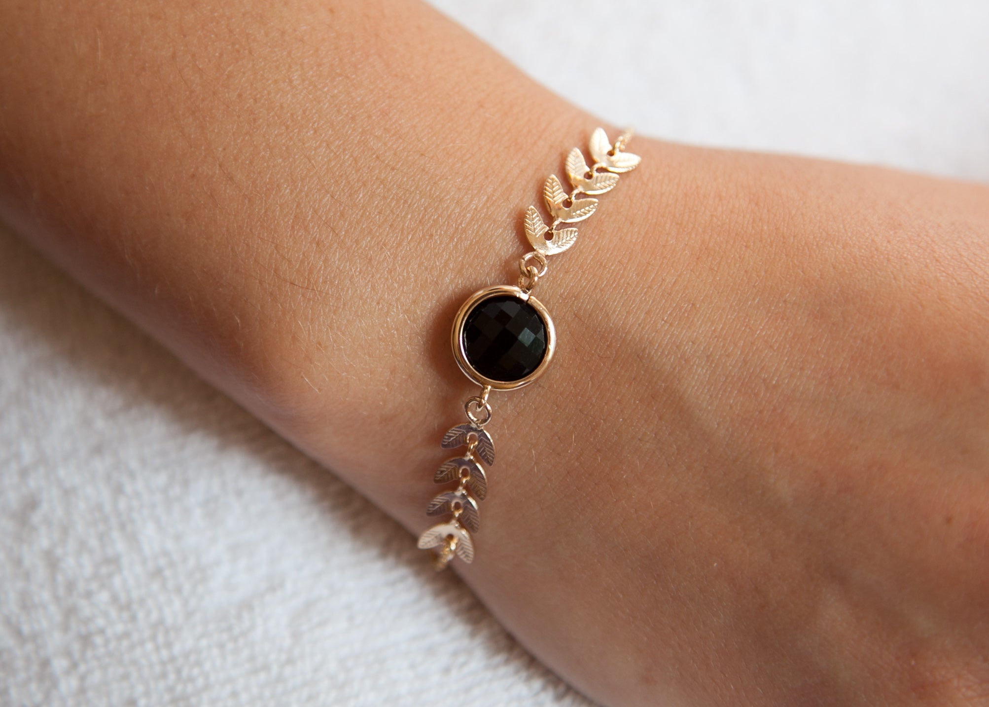 Armband mit Goldähre und buntem Stein | Shop Nory