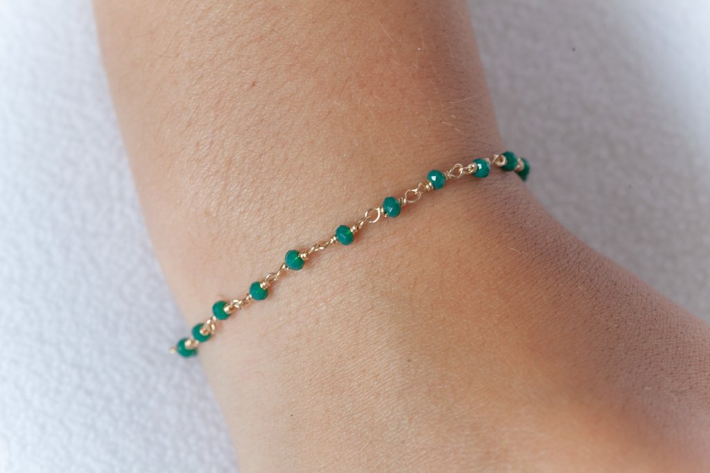 Armband mit bunten Steinen - 16 Karat vergoldet | Shop Nory