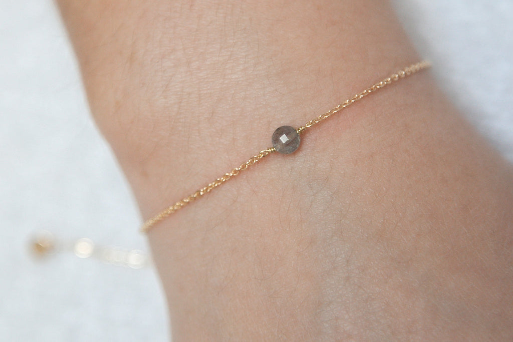 Feine Armband mit Labradorit-Stein 16K vergoldet | Shop Nory