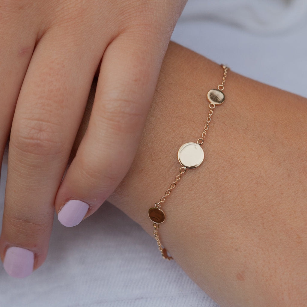 Armband mit 7 Plättchen vergoldet - Boho Armband für Damen | Shop Nory