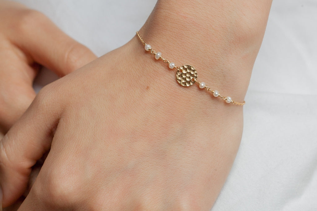 Armband Perlmutt & Plättchen vergoldet | Shop Nory