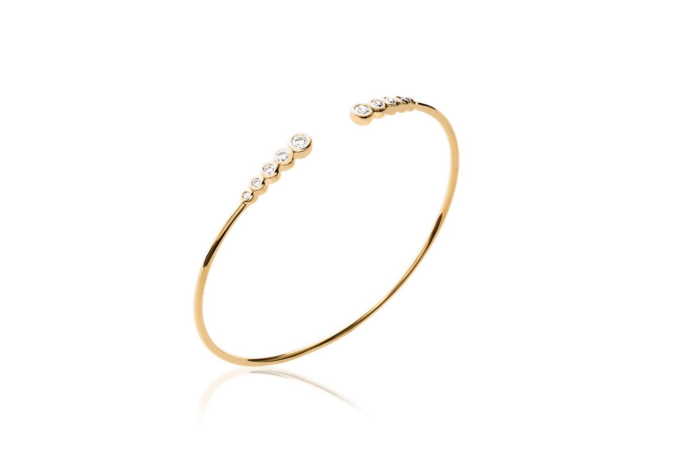 Vergoldetes offenes Armreif mit Zirkonia – elegante Raffinesse | Shop Nory