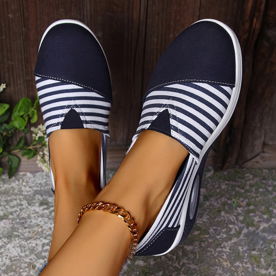 Gestreifte orthopädische Schuhe