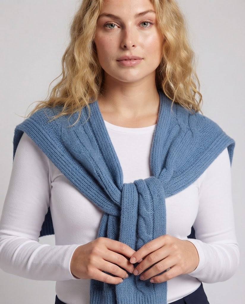 Damen Grobstrick-Schultertuch mit Zopfmuster und Kurzpullover-Schnitt Shop Nory