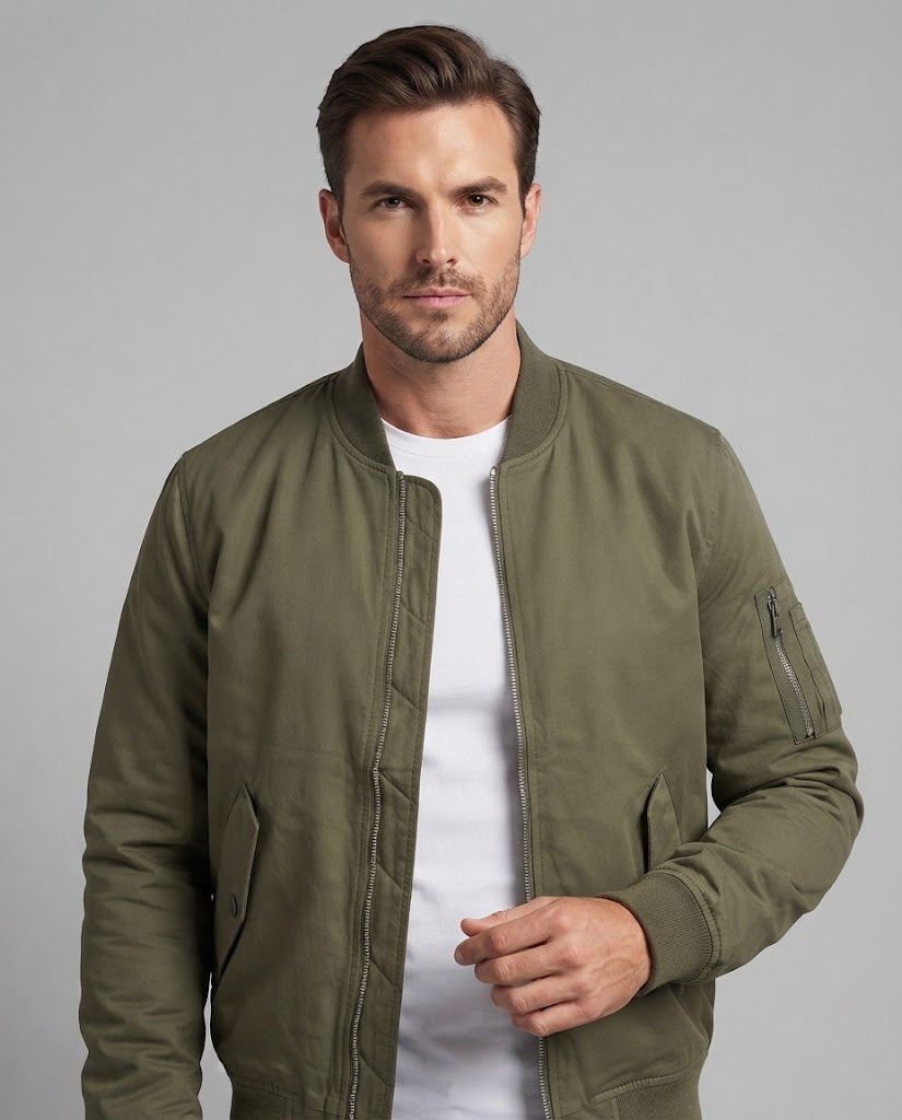 Herren isolierter Pilot‑Bomber mit Thermo‑Wattierung, Ärmeltasche und Rippbündchen Shop Nory