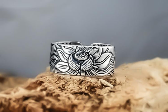Silberner Lotus-Sutra-Ring | Shop Nory