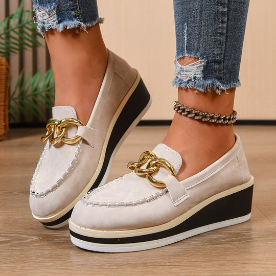 Orthopädische Slipper mit dicker Sohle und Ketten