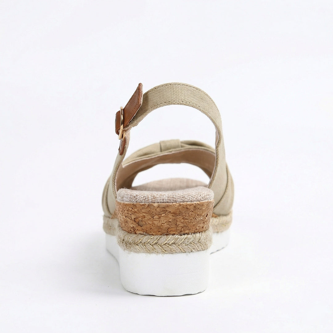 Orthopädische Sandalen mit Zehenspitzen