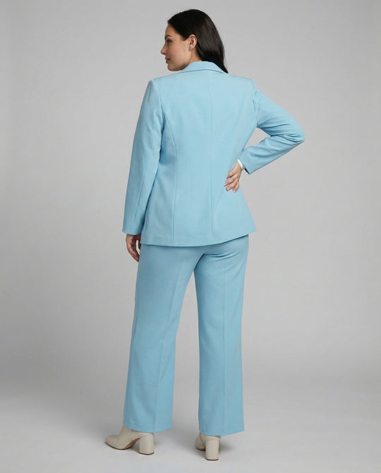 Stilvolles Set Bestehend Aus Edlem Blazer und Eleganter Hose