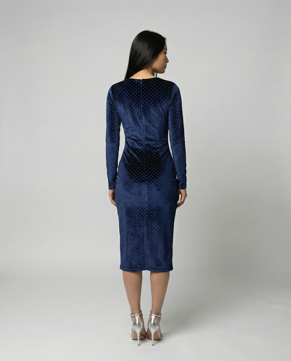 Damen Samt-Midikleid mit eleganten Pailletten und seitlichem Schlitz Shopnory