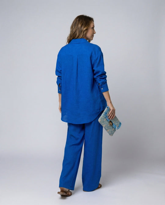 Damen Lässiges Leinen-Outfit mit weit geschnittenem Hemd und lockeren Hosen