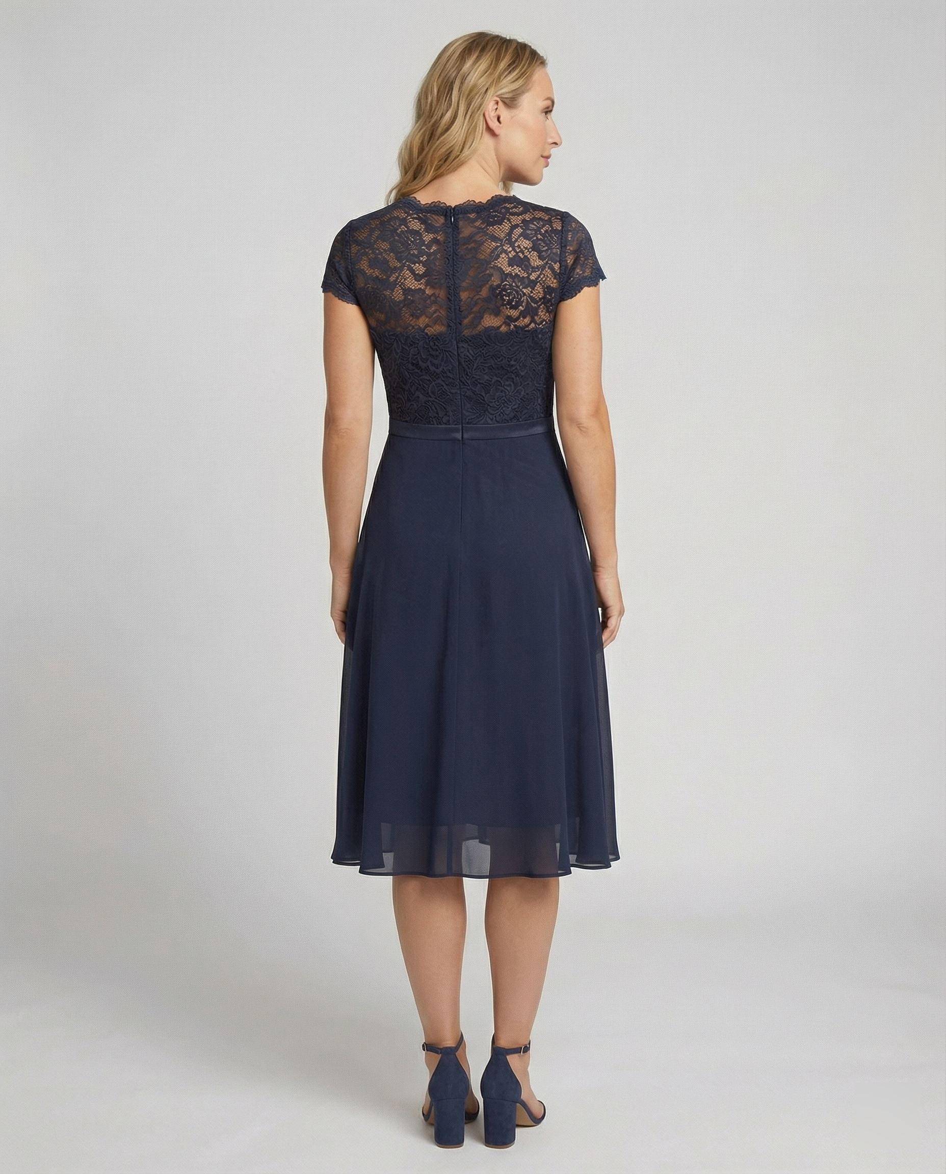 Durchsichtiges kurzärmeliges elegantes Kleid