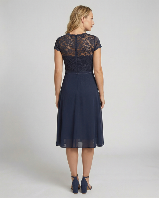 Durchsichtiges kurzärmeliges elegantes Kleid