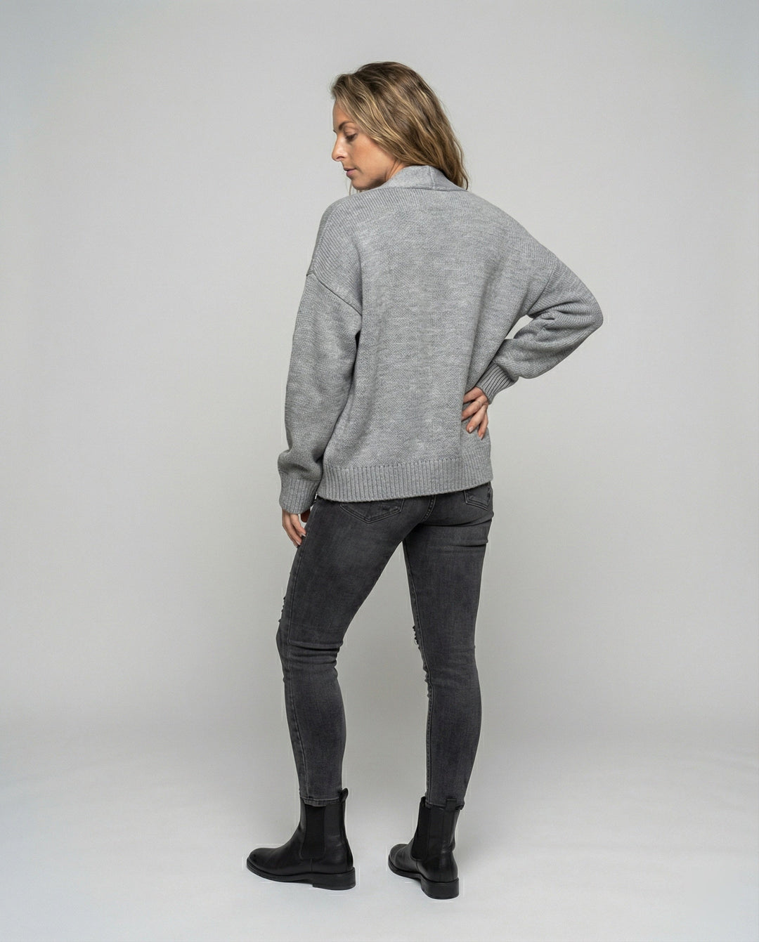 Strickjacke Damen lässig mit Knopfverschluss und großen Taschen