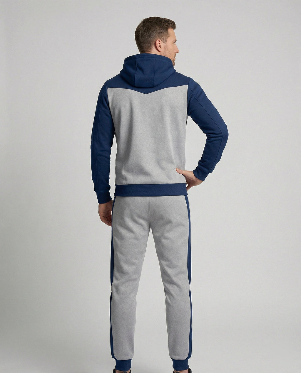 Herren Trainingsanzug mit Kapuze und Jogginghose
