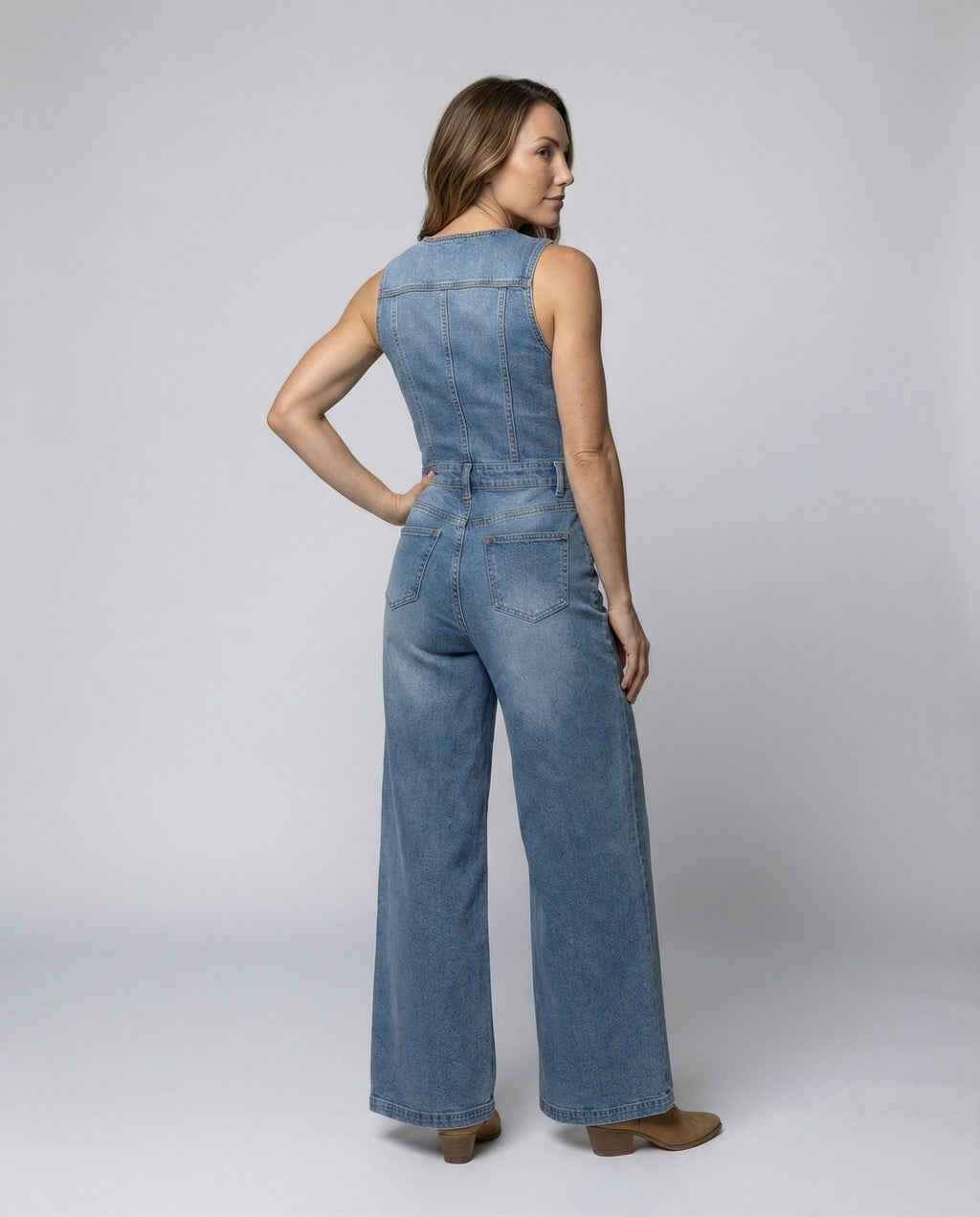 Damen Jumpsuit mit weit geschnittenen Beinen und eleganter Knopfleiste