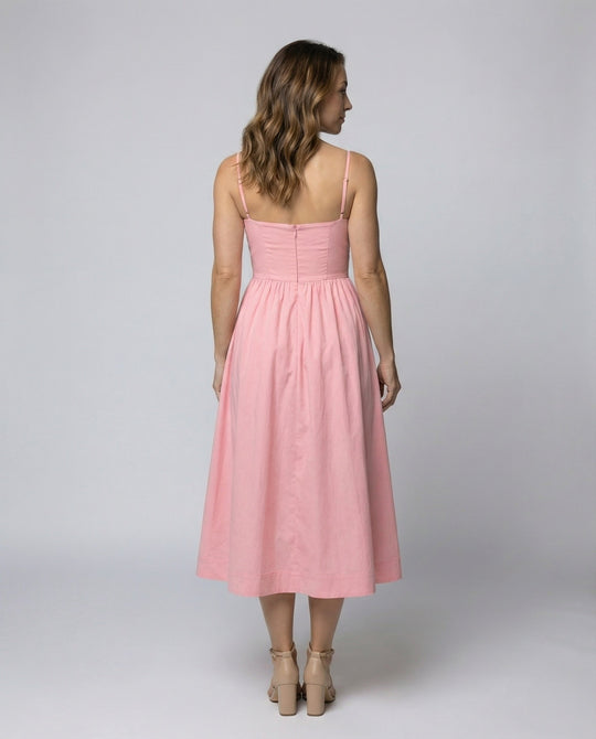 Einfarbiges Kleid mit U-Ausschnitt und Strapsen