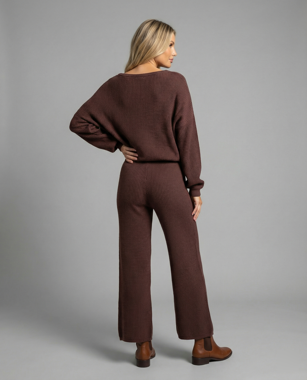 Damen Strickanzug mit lässigem Oversized-Schnitt und weiten Beinen Shopnory