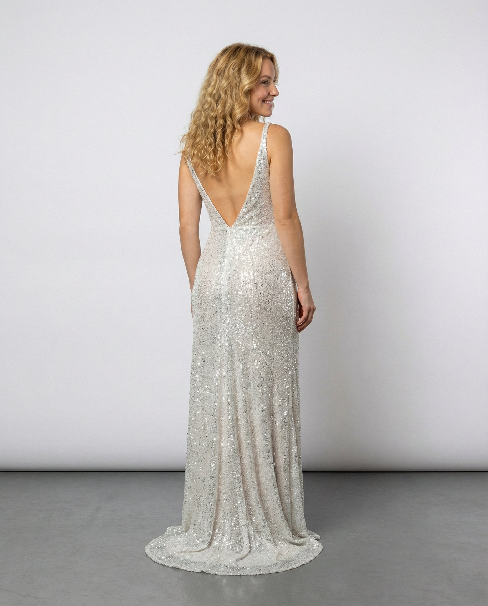 Luxuriöses Damen Abendkleid mit Bestickten Schimmernden Akzenten | Shopnory
