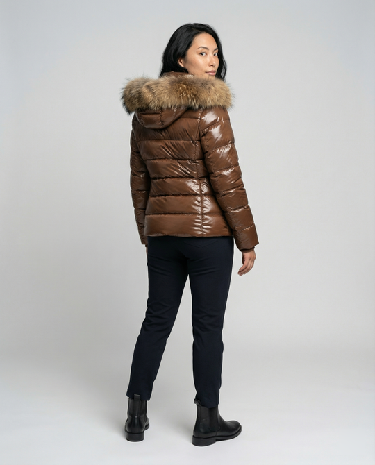 Damen Winterdaunenjacke mit abnehmbarer Kapuze und luxuriösem Fellkragen