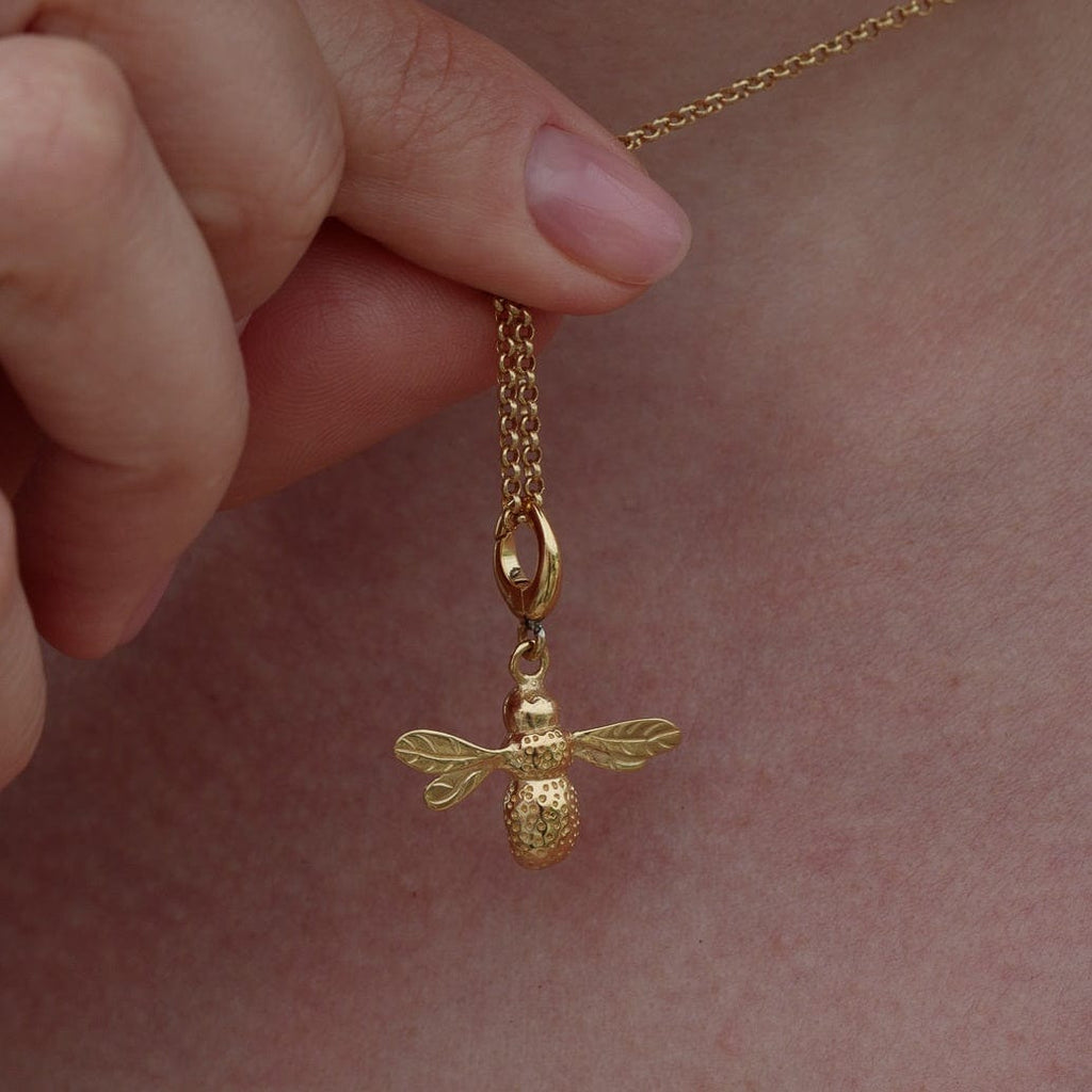 Goldene Bienen Charm Halskette | Shop Nory