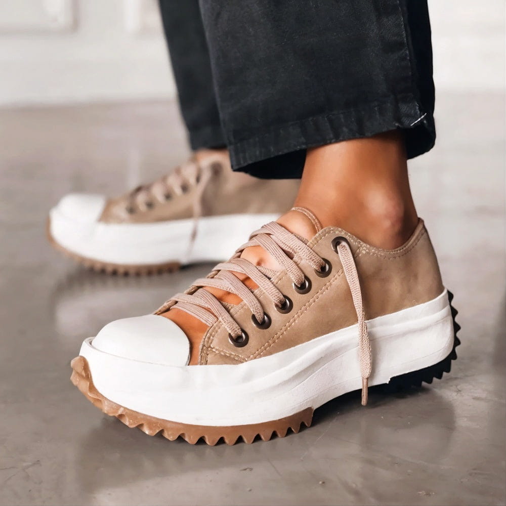 Stilvolle Orthopädische Schuhe mit Plateau