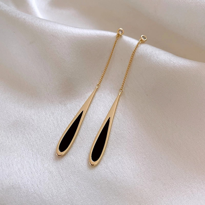 Schwarze Drop Quasten Lange Ohrringe | Shop Nory