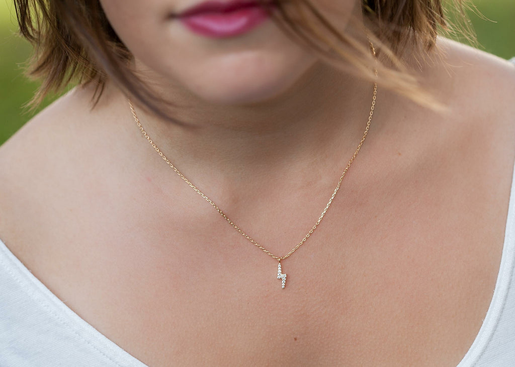 Kette mit kleinem Blitz-Anhänger vergoldet - Blitzkette für Damen | Shop Nory