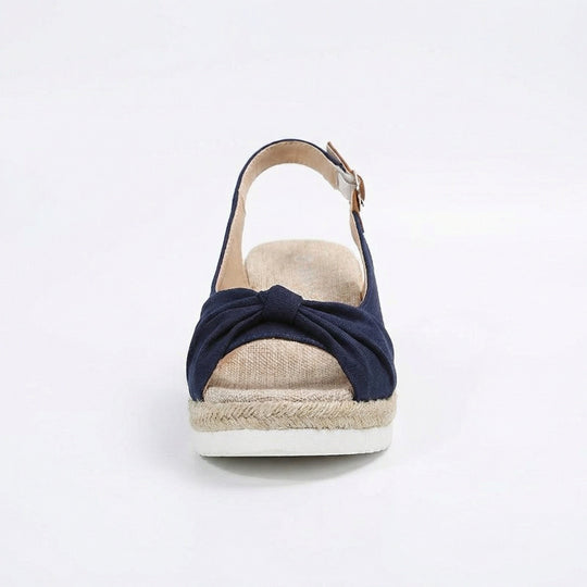 Orthopädische Sandalen mit Zehenspitzen