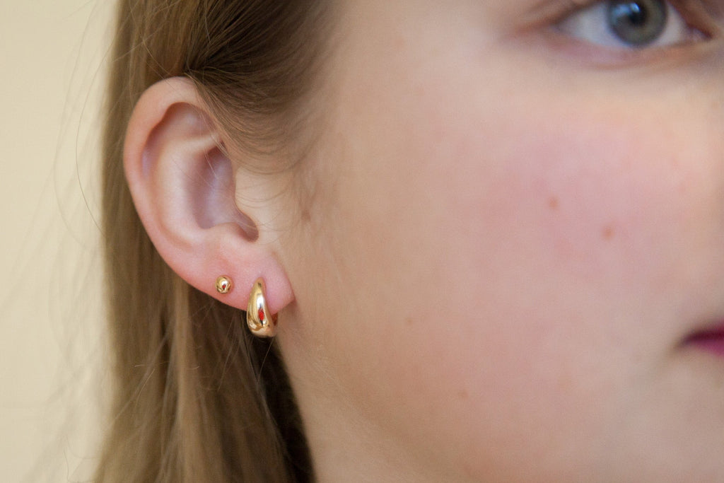 18K vergoldete Ohrringe – Tropfenform, leicht & elegant | Shop Nory