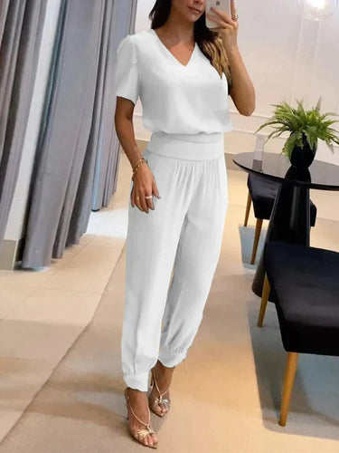 Lässiges Und Elegantes Damenoutfit