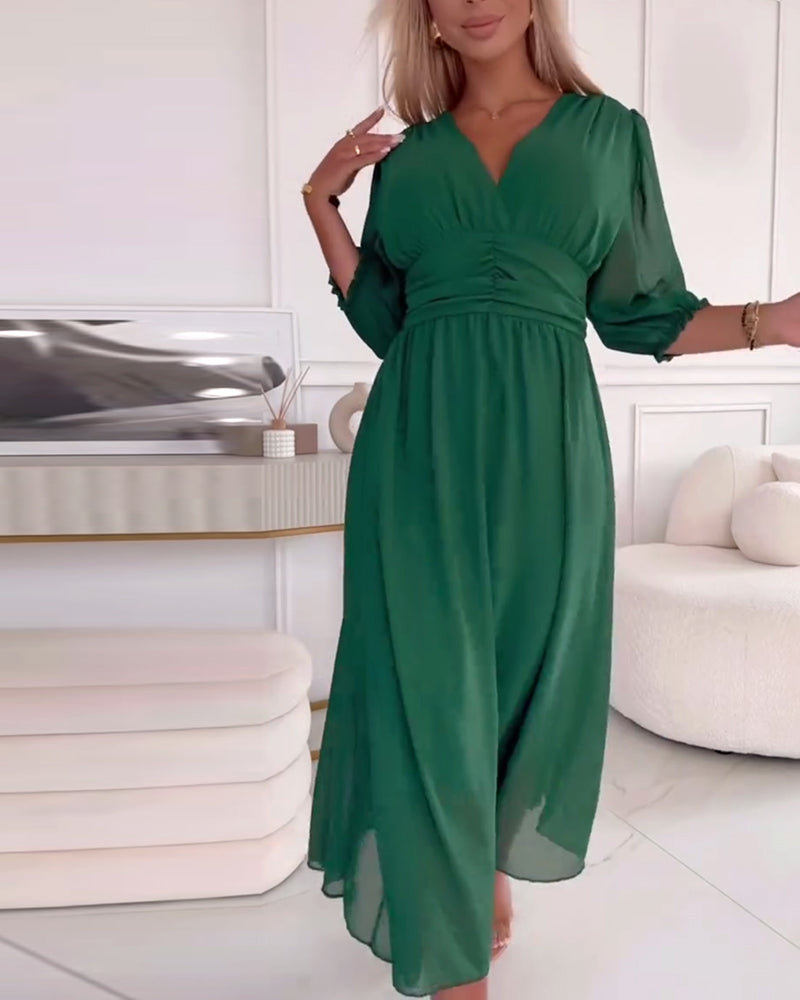 Unifarbenes Tailliertes Kleid mit V-Ausschnitt
