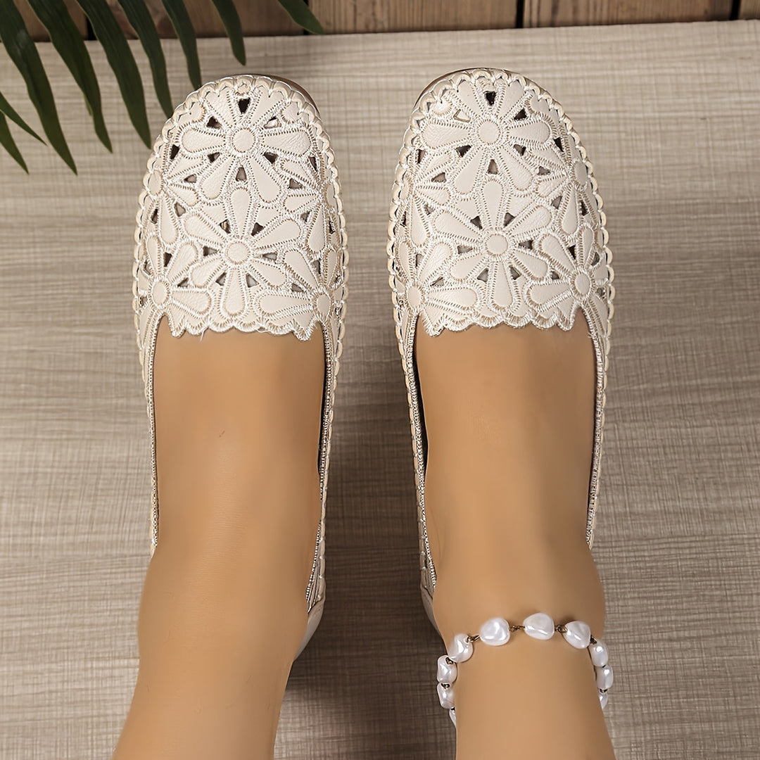 Blumige perforierte Loafer
