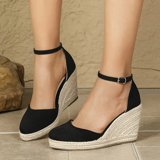 Elegante Damen-Keilsandalen mit Knöchelriemen