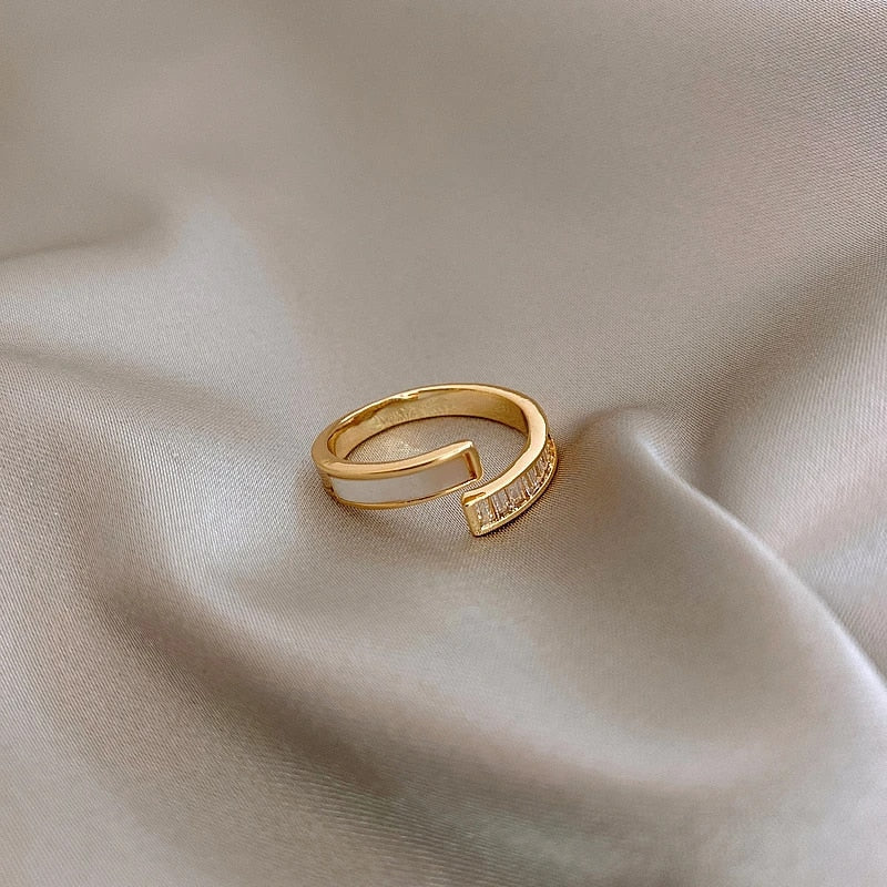 Klassische Shell Kreuzverstellbare Ringe | Shop Nory
