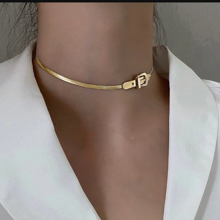 Schnallenform Titanstahl Choker Halskette | Shop Nory