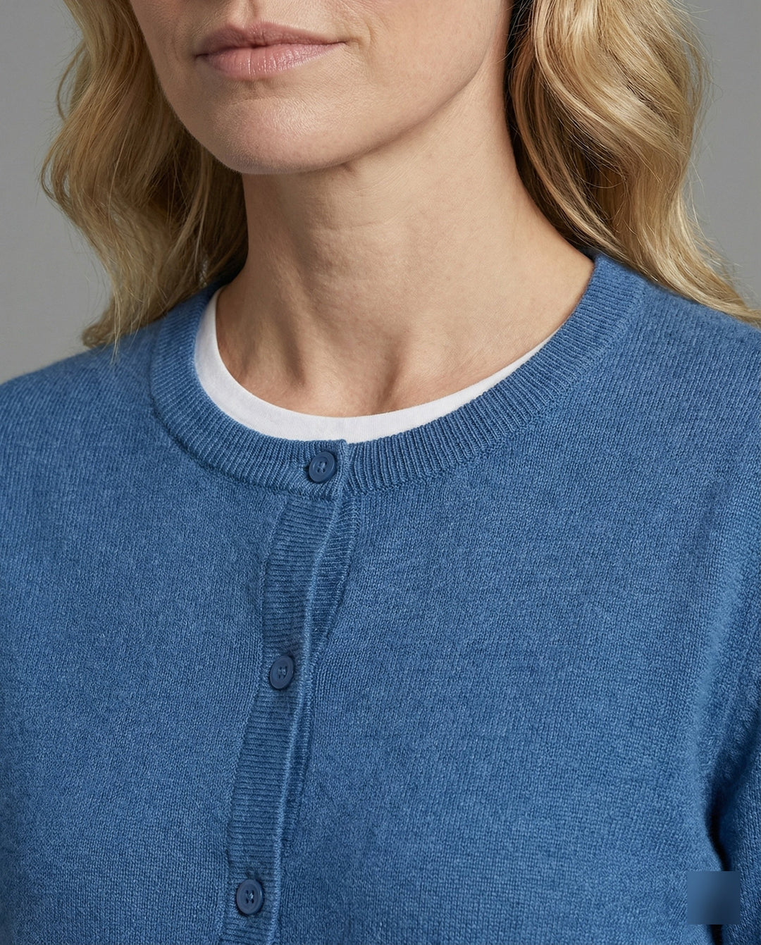 Strickjacke Damen klassisch mit feinem Strickdesign