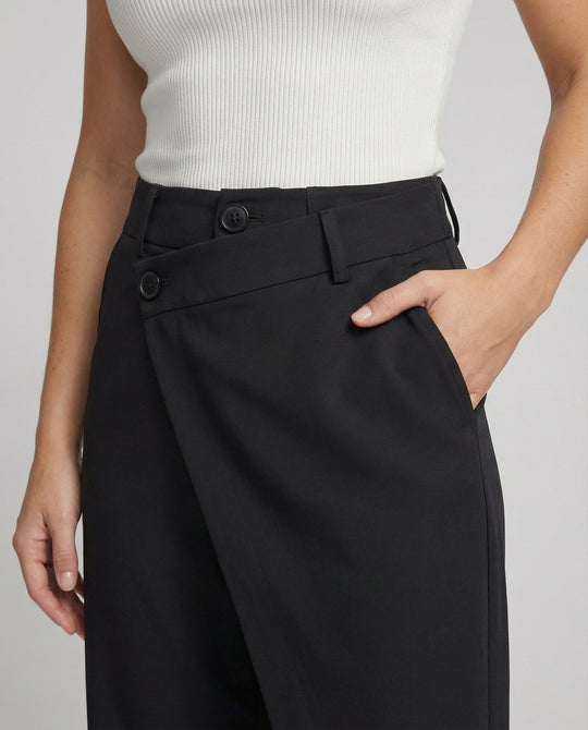 Asymmetrische Weite Hosen